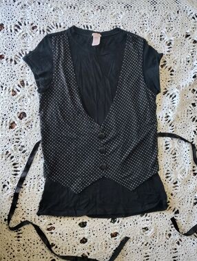 Women’s Black Polka Dot Vest Tee